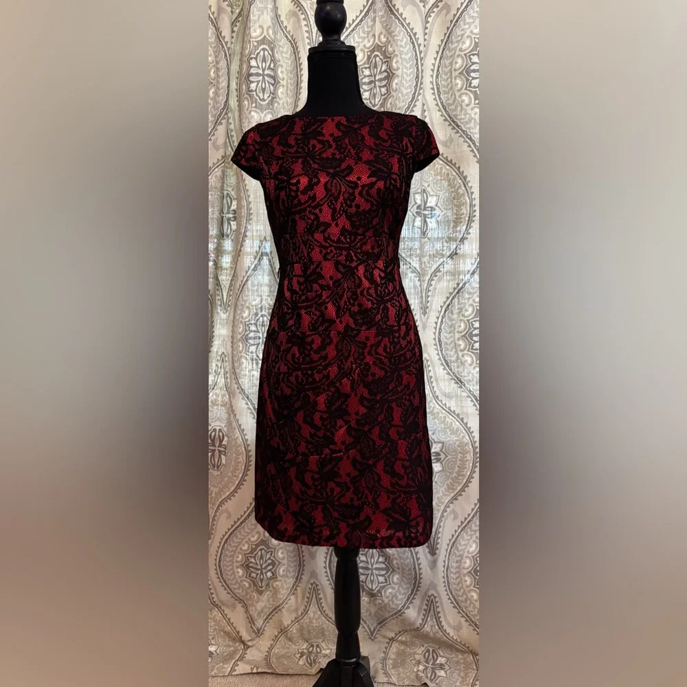 Alyx Petite Red & Black Lace Sheath Dress with Belt | Size 4P - Picture 6 of 11